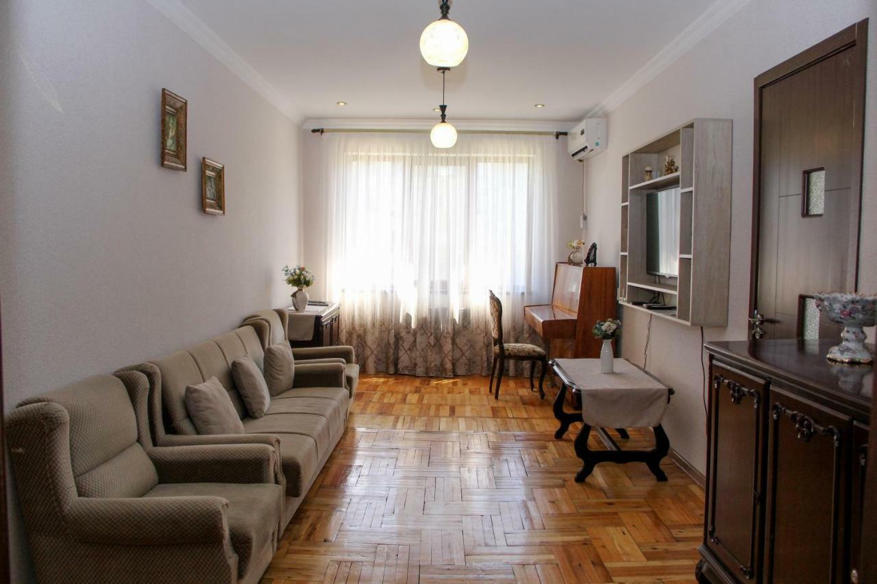 Prometheus Apartment Цхалтубо Экстерьер фото